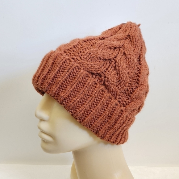 NWT Time and Tru Brown Cinnamon Spice Cable Knit Winter Beanie Hat - Picture 4 of 15